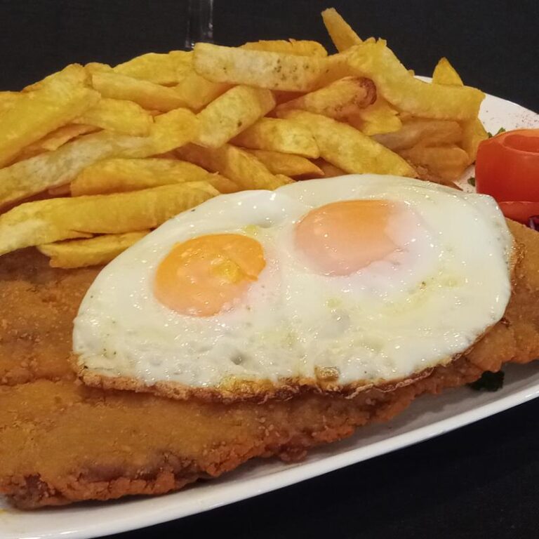 Milanesa a Caballo c/Guarnición