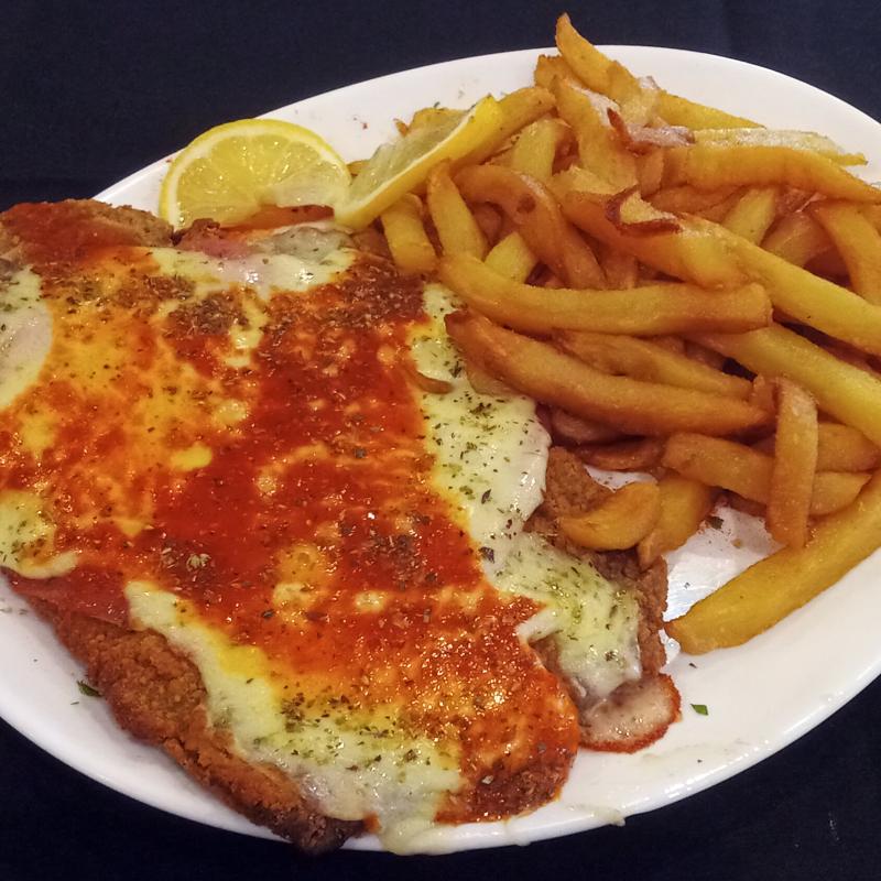Milanesa Napolitana con Guarnición