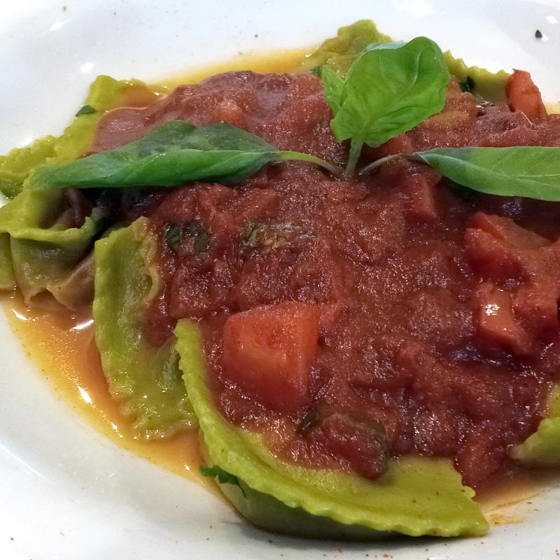 Panzottis (elegí tu salsa)