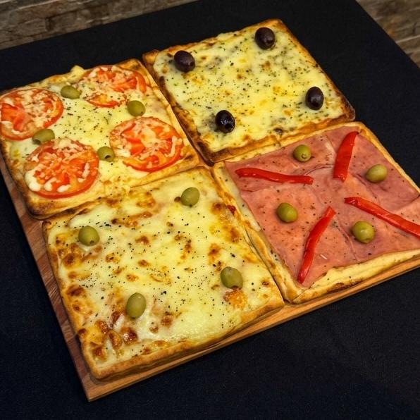 Pizza Selección + 2 Porrones